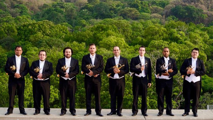 Los integrantes de Esamble de Trompetas Simón Bolívar dará conciertos en Miranda y Caracas