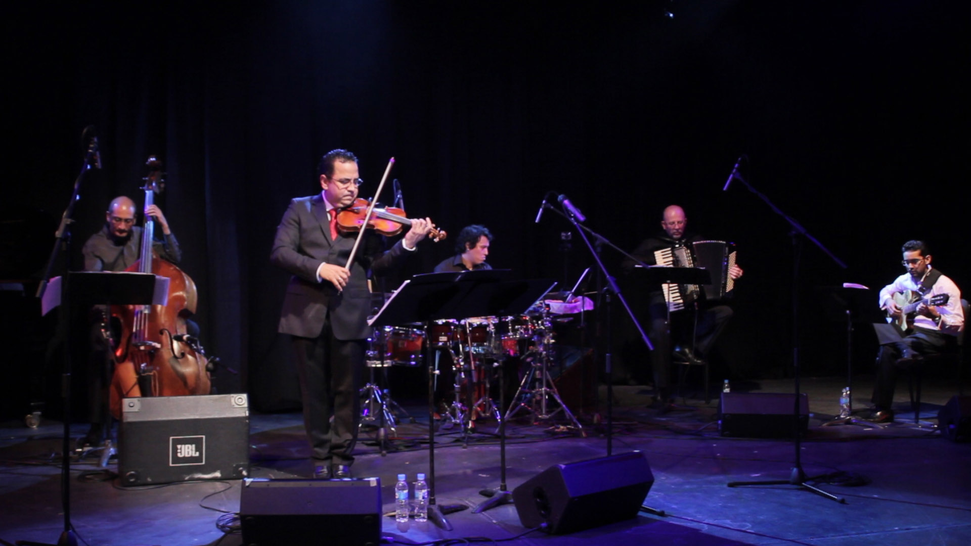 El tango vibra en el Centro Cultural BOD con el violín de Eddy Marcano